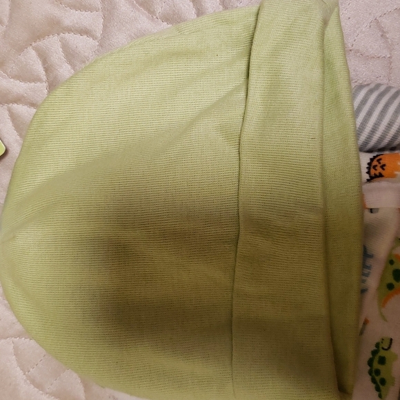 🔶️5 for $30🔶️ Baby Caps - Picture 4 of 6